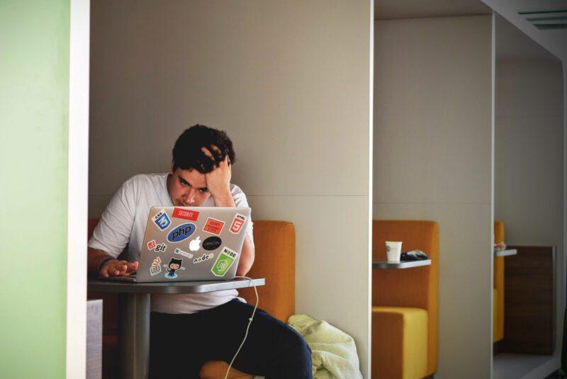 how to escape student loan debt, image: unsplash.com